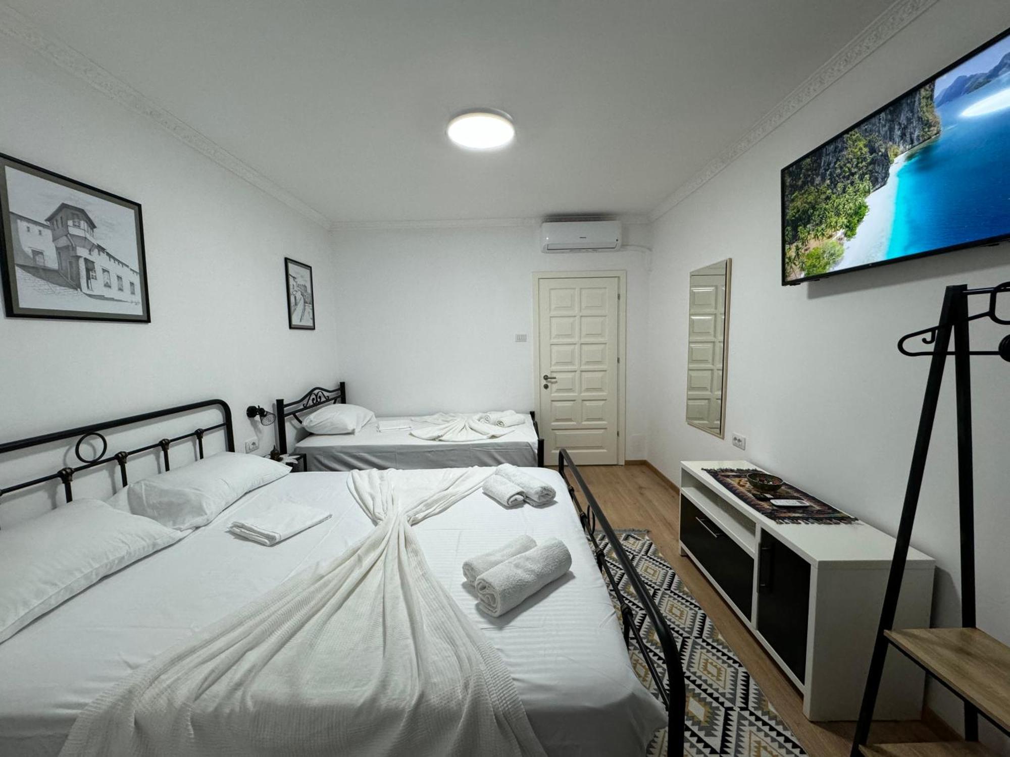 Double17 Apartaments Gjirokastër Eksteriør bilde